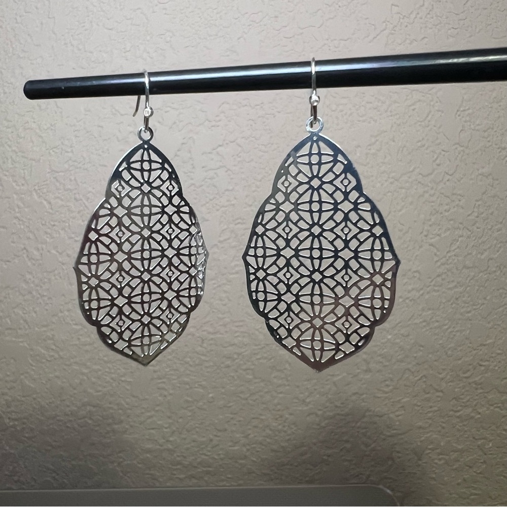 SOLD- Silver Dangle Earrings - Picture 2 of 3